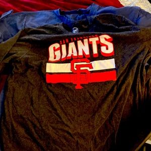 Long sleeve Giants shirt